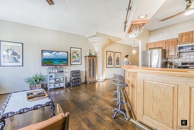 10 W Bway # 5-J, New York City, NY 10301