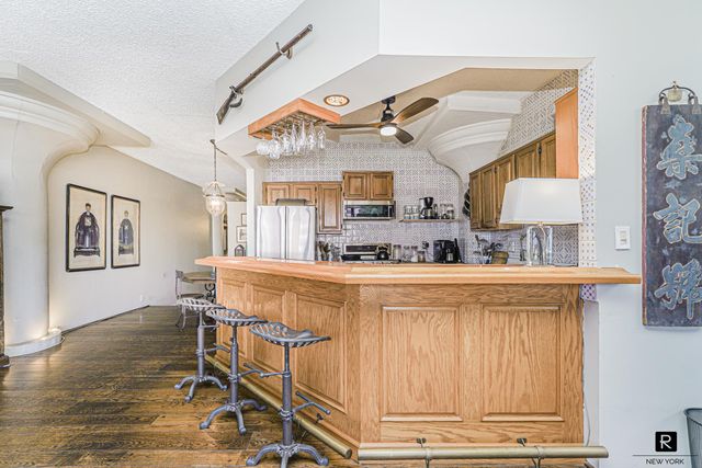 10 W Bway # 5-J, New York City, NY 10301