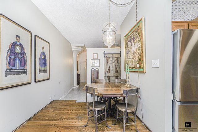 10 W Bway # 5-J, New York City, NY 10301