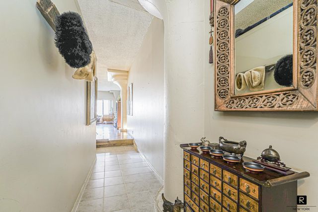 10 W Bway # 5-J, New York City, NY 10301