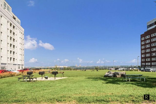 10 W Bway # 5-J, New York City, NY 10301