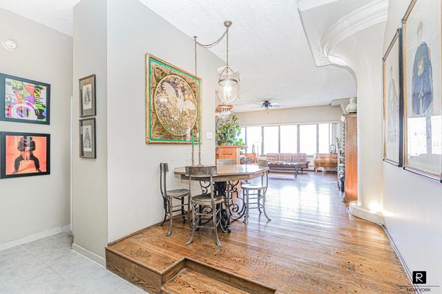 10 W Bway # 5-J, New York City, NY 10301