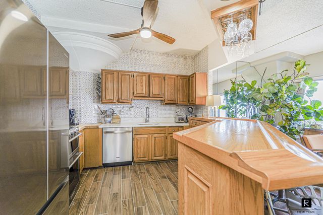 10 W Bway # 5-J, New York City, NY 10301