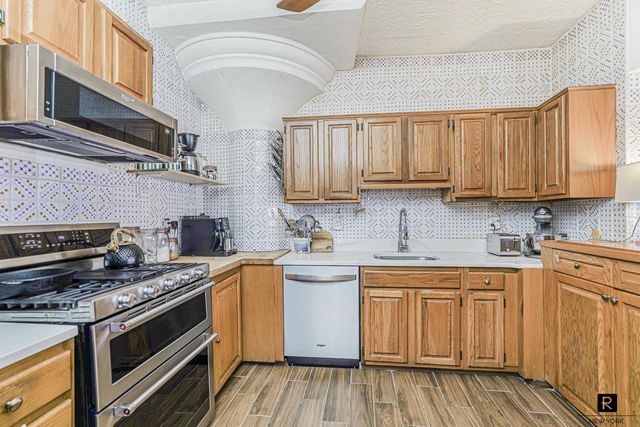 10 W Bway # 5-J, New York City, NY 10301