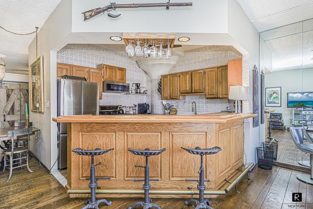 10 W Bway # 5-J, New York City, NY 10301