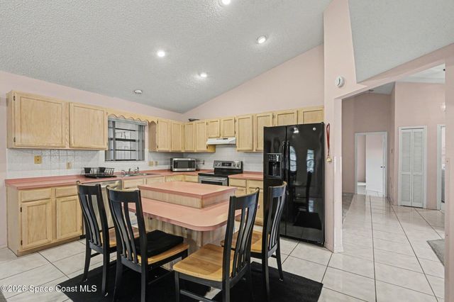 936 Hattaras Terrace SE, Palm Bay, FL 32909