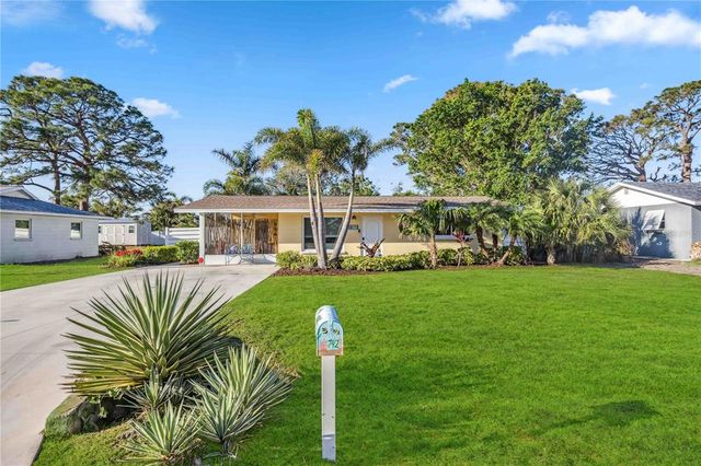 742 GOLF DRIVE, Venice, FL 34285