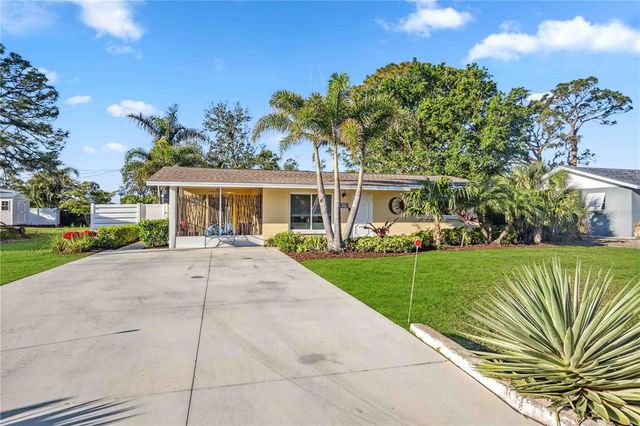 742 GOLF DRIVE, Venice, FL 34285