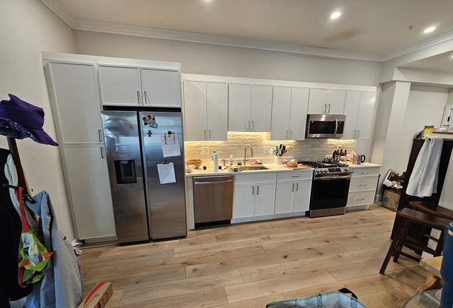 9 Everett St 5, Boston, MA 02134