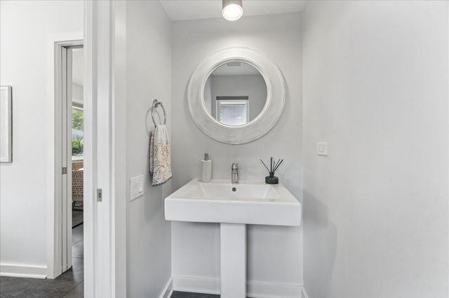 5718 Jackwood Street, Houston, TX 77096