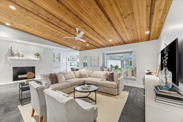 5718 Jackwood Street, Houston, TX 77096