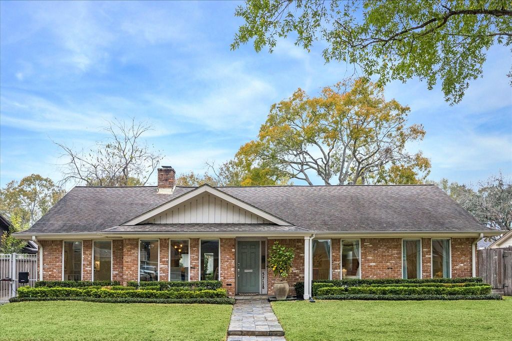 5718 Jackwood Street, Houston, TX 77096