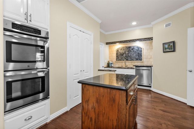 1502 Wimbledon Drive, Huntsville, TX 77340