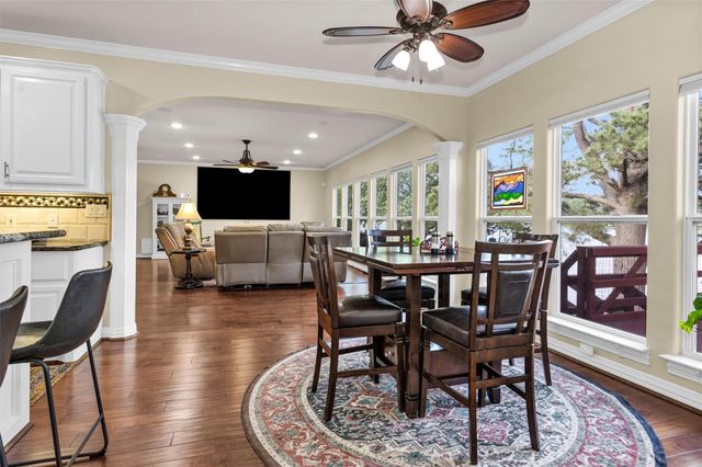 1502 Wimbledon Drive, Huntsville, TX 77340