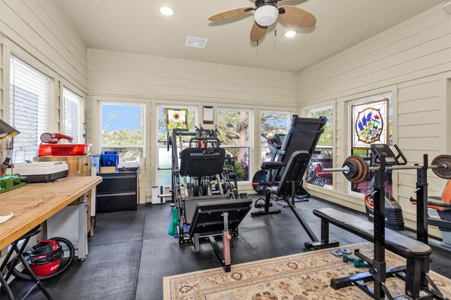 1502 Wimbledon Drive, Huntsville, TX 77340