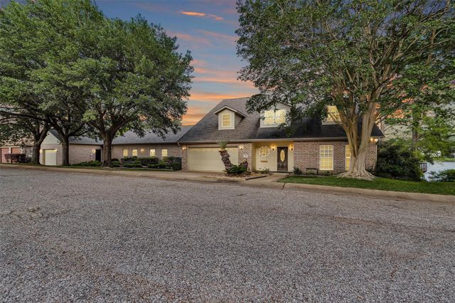 1502 Wimbledon Drive, Huntsville, TX 77340