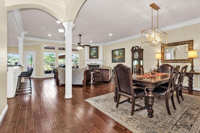 1502 Wimbledon Drive, Huntsville, TX 77340
