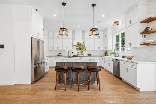 8308 Mcconnell Avenue, Los Angeles, CA 90045