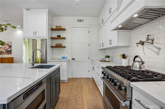 8308 Mcconnell Avenue, Los Angeles, CA 90045
