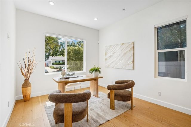 8308 Mcconnell Avenue, Los Angeles, CA 90045