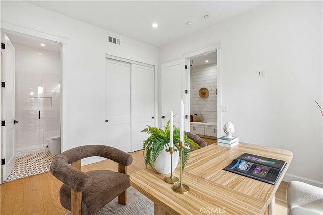 8308 Mcconnell Avenue, Los Angeles, CA 90045