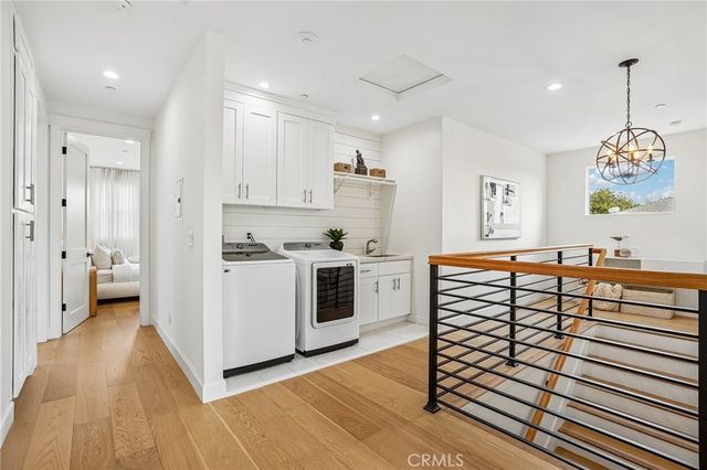 8308 Mcconnell Avenue, Los Angeles, CA 90045