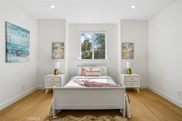 8308 Mcconnell Avenue, Los Angeles, CA 90045