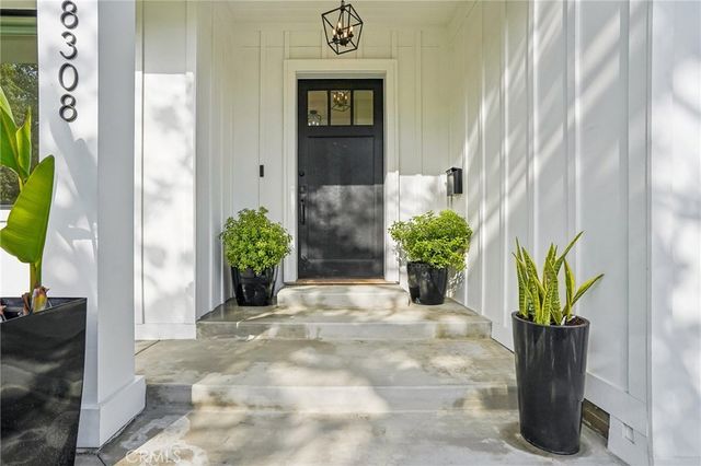 8308 Mcconnell Avenue, Los Angeles, CA 90045