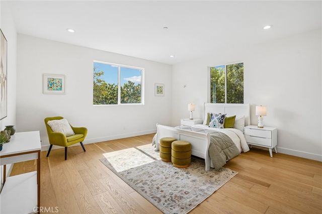 8308 Mcconnell Avenue, Los Angeles, CA 90045