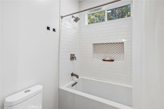 8308 Mcconnell Avenue, Los Angeles, CA 90045