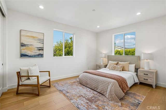 8308 Mcconnell Avenue, Los Angeles, CA 90045