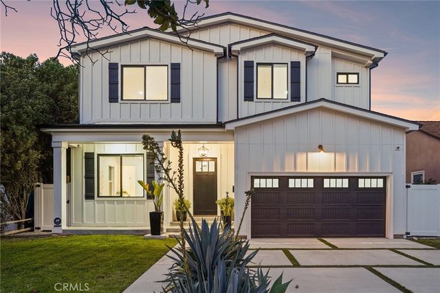 8308 Mcconnell Avenue, Los Angeles, CA 90045