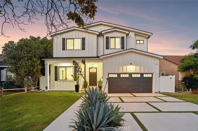 8308 Mcconnell Avenue, Los Angeles, CA 90045