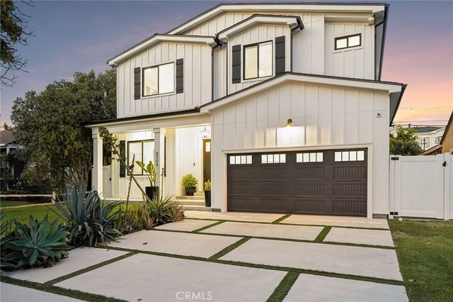 8308 Mcconnell Avenue, Los Angeles, CA 90045