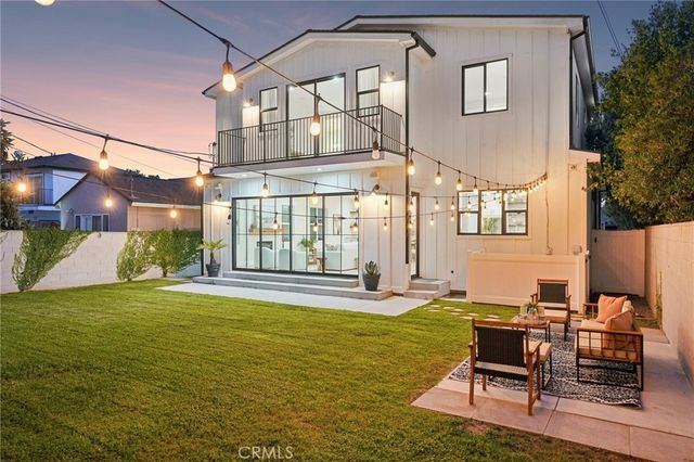 8308 Mcconnell Avenue, Los Angeles, CA 90045