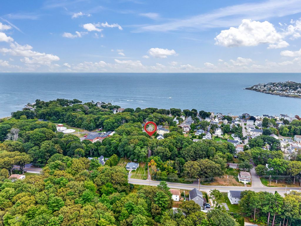 4 Collinsport Way 1, York, ME 03909 — exterior