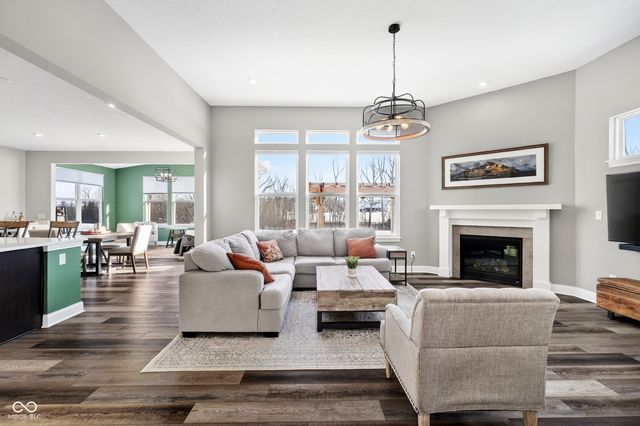 15618 Temple Wood Circle, Fishers, IN 46037