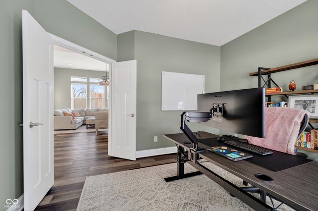 15618 Temple Wood Circle, Fishers, IN 46037