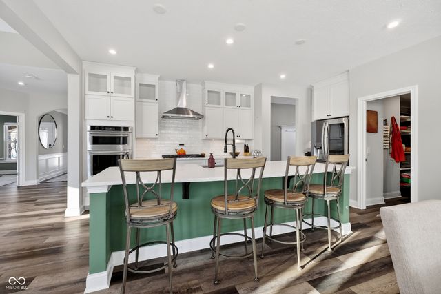 15618 Temple Wood Circle, Fishers, IN 46037