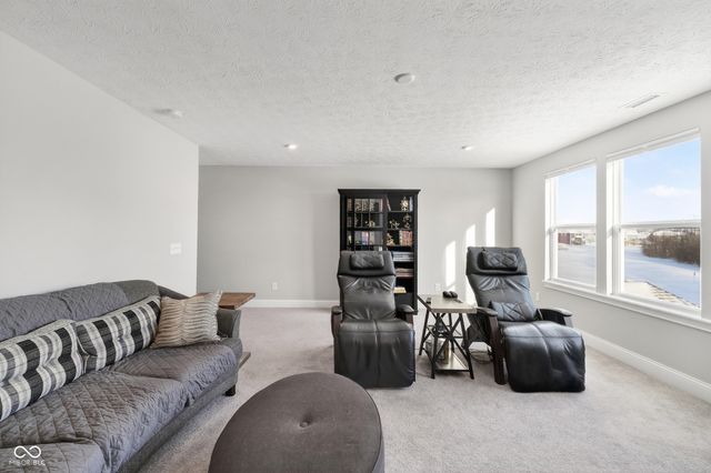 15618 Temple Wood Circle, Fishers, IN 46037