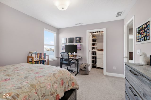 15618 Temple Wood Circle, Fishers, IN 46037