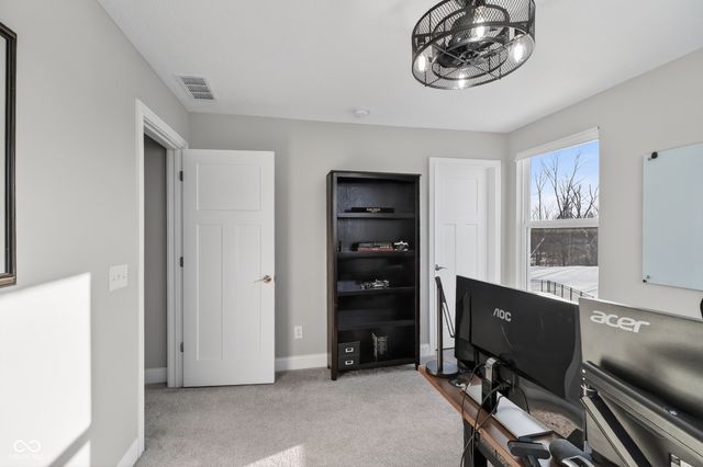 15618 Temple Wood Circle, Fishers, IN 46037