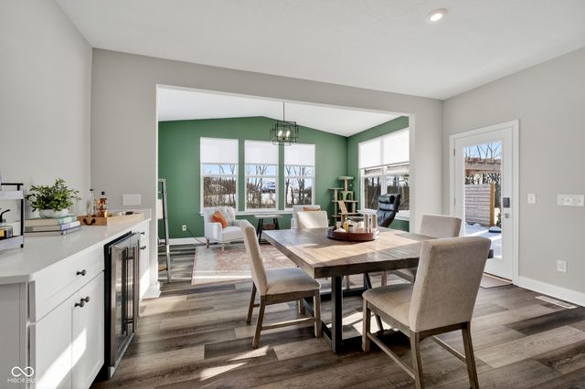 15618 Temple Wood Circle, Fishers, IN 46037