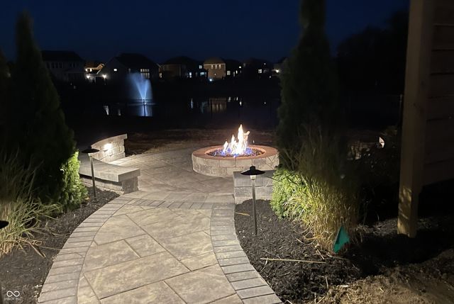 15618 Temple Wood Circle, Fishers, IN 46037