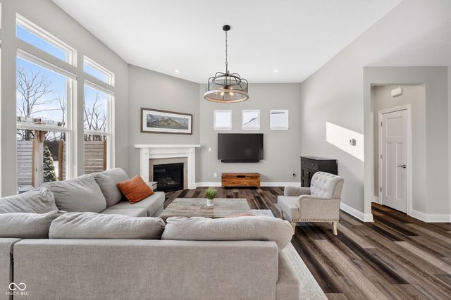 15618 Temple Wood Circle, Fishers, IN 46037