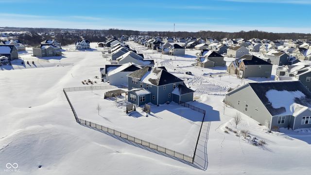 15618 Temple Wood Circle, Fishers, IN 46037