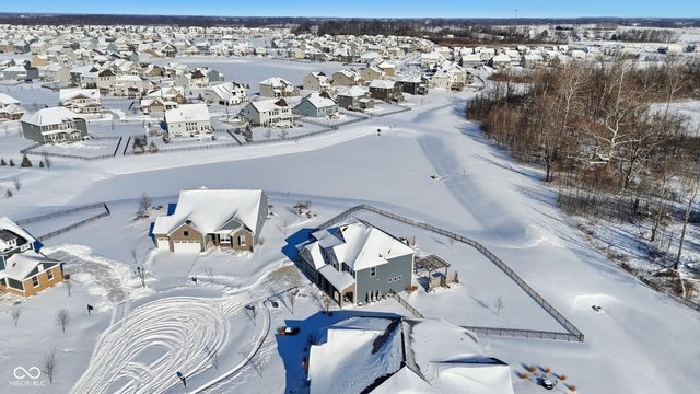 15618 Temple Wood Circle, Fishers, IN 46037