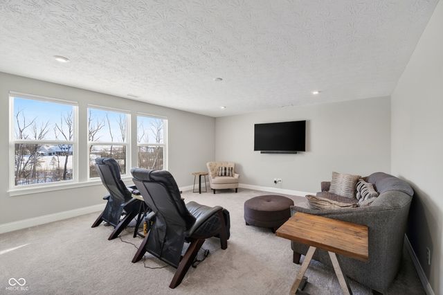 15618 Temple Wood Circle, Fishers, IN 46037