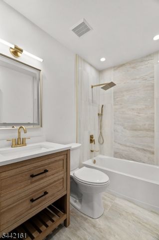 51 Taurus Dr, 3D, Hillsborough Twp., NJ 08844