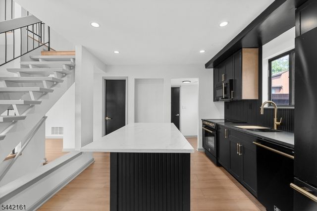 51 Taurus Dr, 3D, Hillsborough Twp., NJ 08844